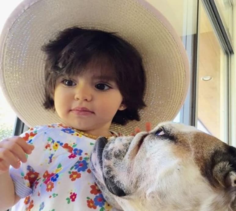 Eugenio Derbez y Alessandra Rosaldo compartieron la noticia de que habían dado a luz a su hija Aitana un 4 de agosto del 2014, en el hospital Santa Mónica en California. Después de 6 años el comediante expresa que su pequeña hija es el extra que le faltaba a su vida, además de ser pieza fundamental del rompecabezas que conforma a la familia Derbez. (INSTAGRAM)