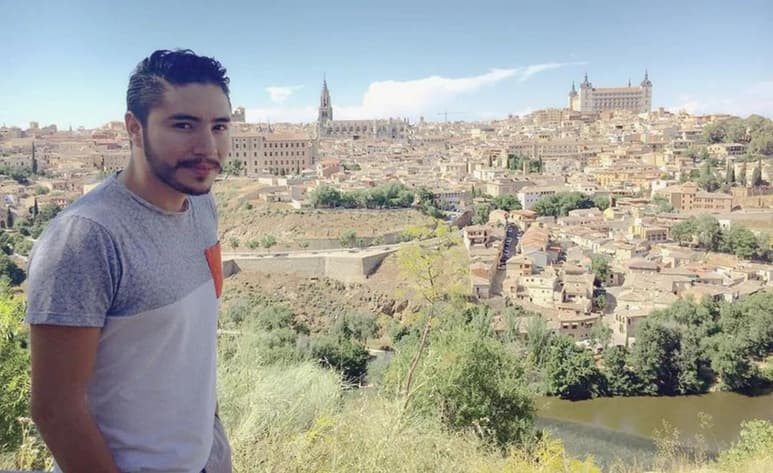 El mexicano Ruén Roguez, mejor conocido como Ruensito, vive en Beirut, la capital libanesa, hace poco más de un año. Hoy, afirma, su corazón está 'roto'. (ESPECIAL)