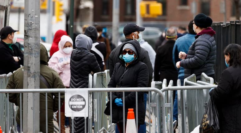 En todo Estados Unidos, en numerosas industrias y ocupaciones, millones de personas despedidas debido a la pandemia de coronavirus apenas pueden cubrir el costo de sus necesidades básicas. (ARCHIVO) 