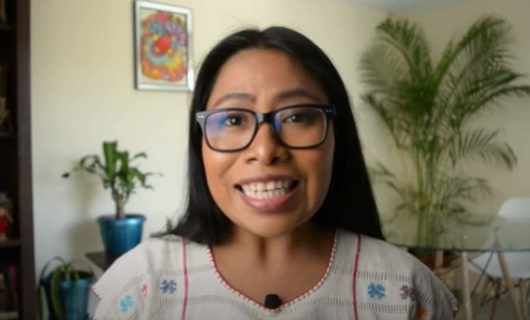 Yalitza Aparicio ya es una youtuber en toda la extensión de la palabra pues su primer contenido ya está disponible en esta plataforma. (ESPECIAL)