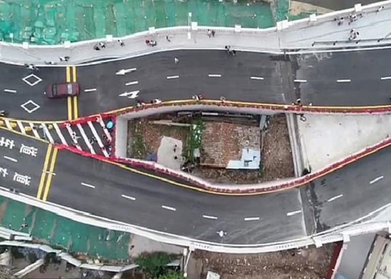 Dice que el gobierno no le dio un lugar viable donde reubicarse. (INTERNET)