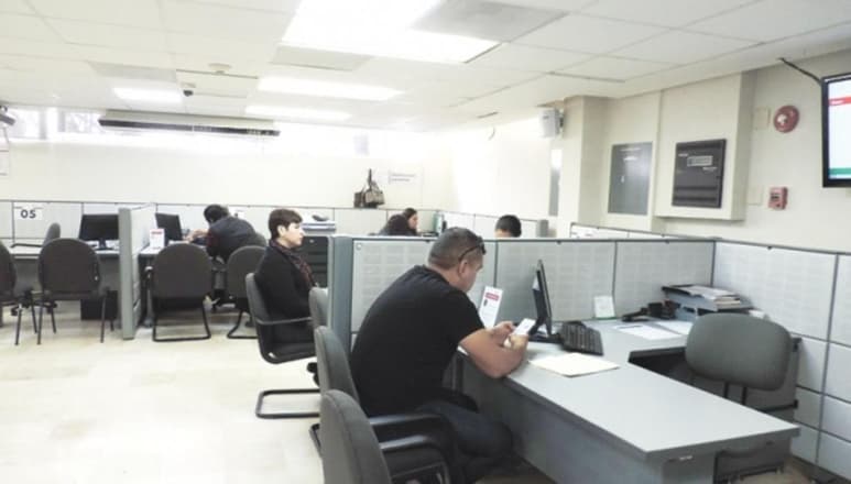 El Servicio de Administración Tributaria (SAT) y la Universidad Autónoma Metropolitana (UAM) fueron las instituciones públicas que recibieron más denuncias; en cada una, se informó, hubo siete acusaciones de acoso y hostigamientos en sus instalaciones.
(ARCHIVO)