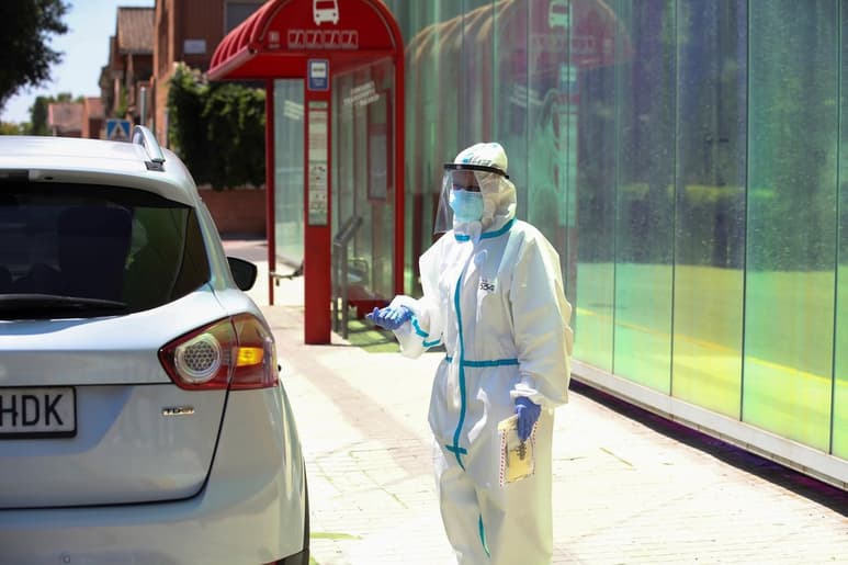 La decisión de ordenar un segundo confinamiento masivo no está de momento en la mente de las autoridades sanitarias. (ARCHIVO)