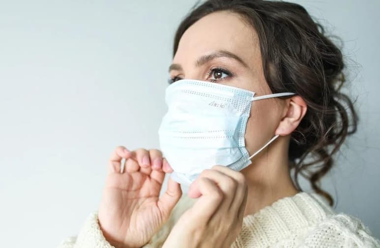 La mascarilla que es lavable fue diseñada para el uso social, con el fin de reducir el riesgos por contagios de COVID-19 (ESPECIAL)