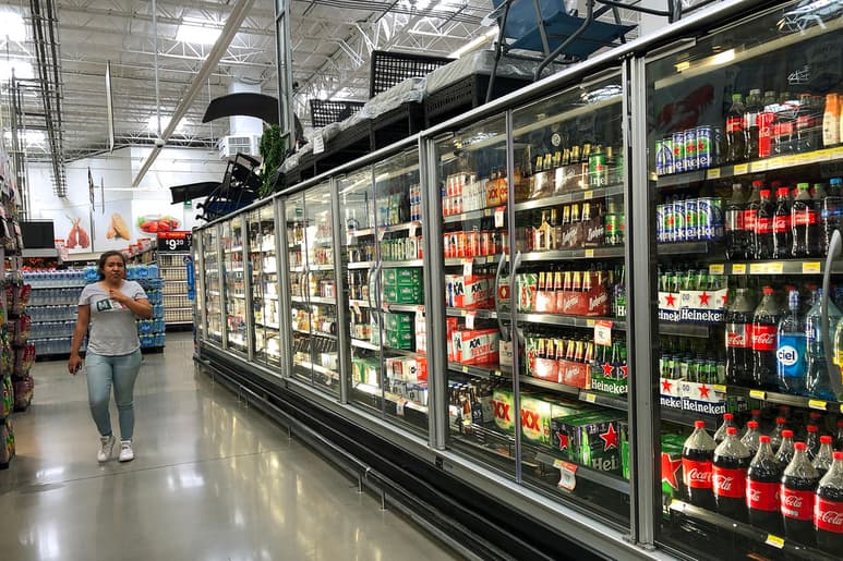 Mientras el semáforo no cambie a naranja, se prohíbe la venta de alcohol los domingos. (EL SIGLO DE TORREÓN)