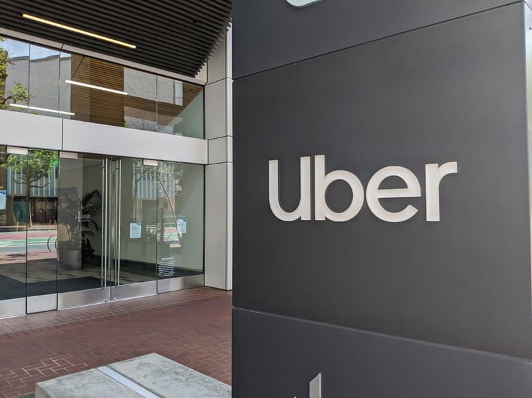 La compañía de transporte compartido Uber, con sede y uno de sus principales mercados en California (EUA), amenazó este miércoles con dejar de operar temporalmente en ese estado si la Justicia no 'reconsidera' un fallo contrario a los intereses de la compañía. (ARCHIVO)