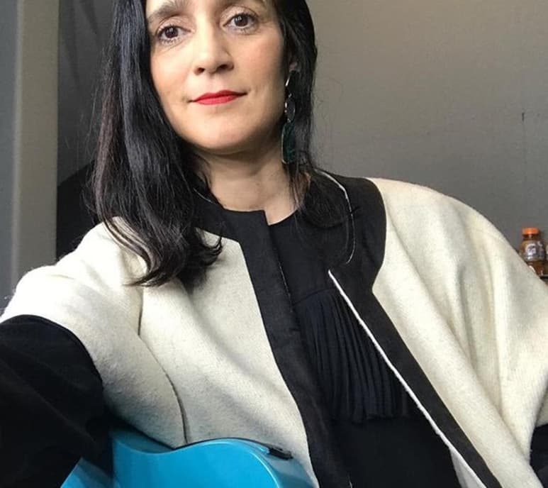 'Me cuesta trabajo pensar más allá de mi propia realidad, necesito canciones que expresen emotividad entonces los temas que estoy tocando les estoy encontrando ese significado, espero lograr que la gente se emocione y sienta cosas con lo que voy a cantar', dijo en entrevista. (INSTAGRAM)