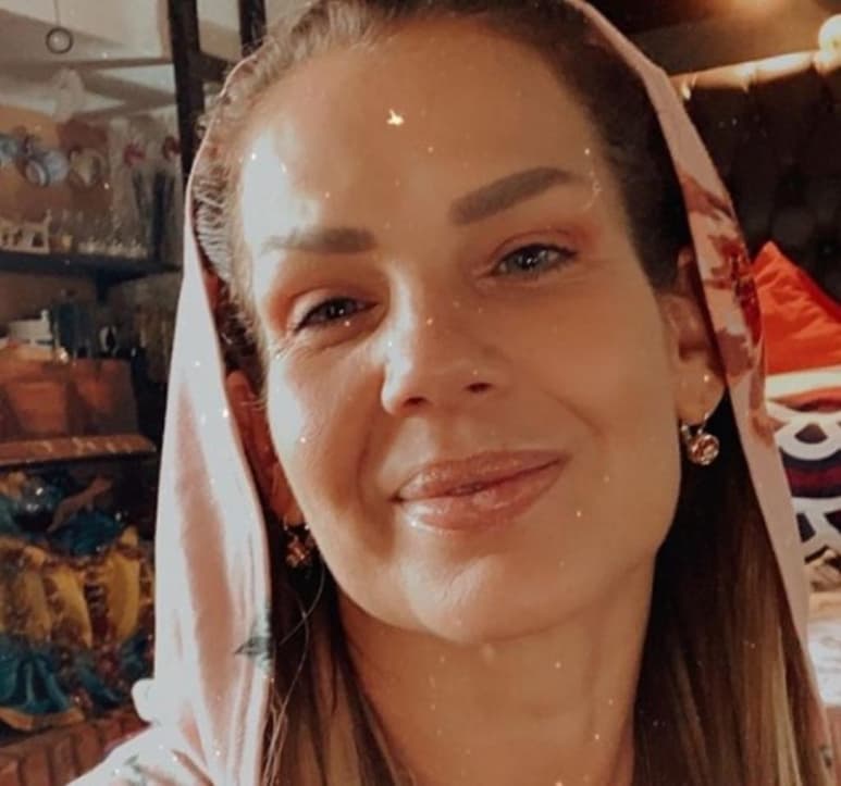 La actriz de 52 años habló acerca de su estado de salud y recomendó que no hicieran caso a los rumores relacionados al compuesto químico. (INSTAGRAM)