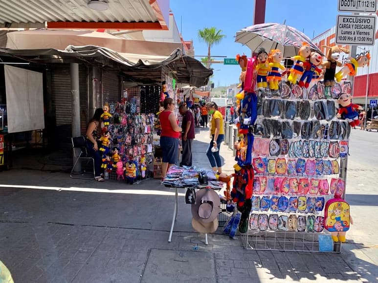 Las autoridades se encuentran realizando un conteo oficial de los nuevos vendedores en las calles. (ÉRICK SOTOMAYOR)