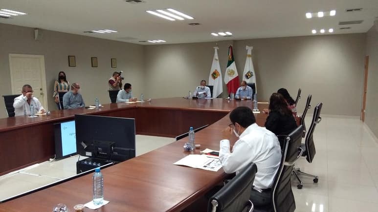 Integrantes del Subcomité de salud de la región norte de Coahuila, aprobaron la apertura de los comedores para adultos mayores a cargo de su modalidad para llevar. (EL SIGLO COAHUILA)