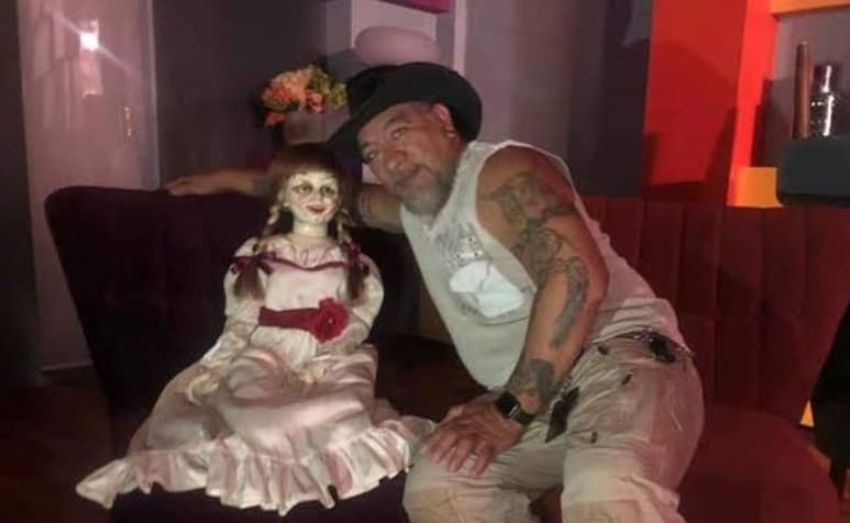 Luego de que se diera a conocer que aparentemente la muñeca embrujada del matrimonio conformado por Ed y Loraine Warren, en la que se basan los filmes Annabelle escapó del lugar en el que se encontraba, los memes no se hicieron esperar y muchos de ellos aluden al cazafantasmas Carlos Trejo, a quienes los cibernautas le piden su ayuda. (ESPECIAL)