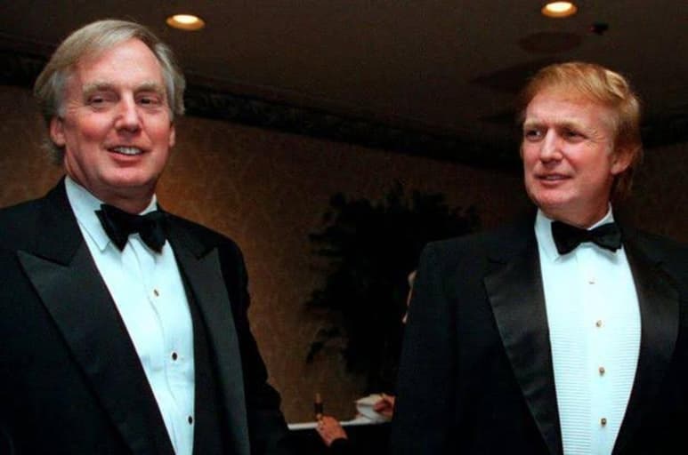 El hermano menor del presidente Donald Trump, Robert Trump, un empresario conocido por su estabilidad y coherencia que parecían casi incompatibles con el nombre de la familia, falleció el sábado en la noche tras ser hospitalizado en Nueva York, informó el mandatario en un comunicado. Tenía 71 años. (CORTESÍA)
