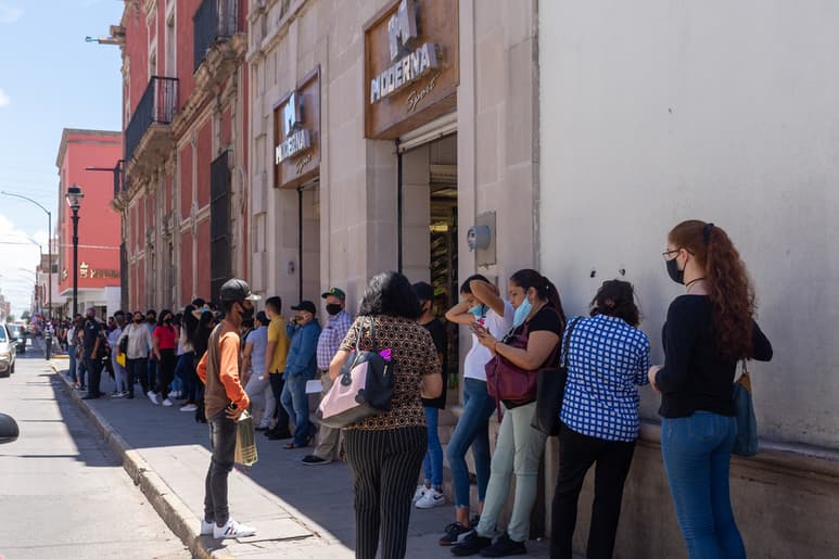 Los alumnos que realizan el periodo cero también tendrán las clases en línea, lo que implica una inversión en docentes. (EL SIGLO DE TORREÓN)