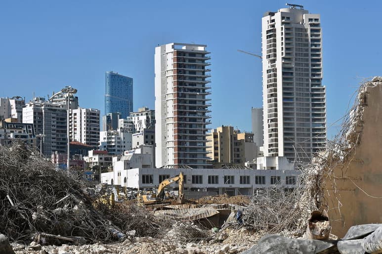 Las autoridades libanesas anunciaron este lunes la extensión por un mes del estado de emergencia en la capital, Beirut, donde fue declarado pocos días tras la explosión del 4 de agosto que arrasó buena parte de la ciudad. (ARCHIVO)
