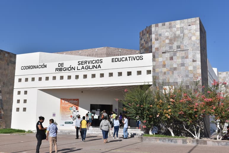 Hasta el día de ayer, la Coordinación de Servicios Educativos ha recibido 360 solicitudes de cambio de escuela de nivel básico. (EL SIGLO DE TORREÓN)