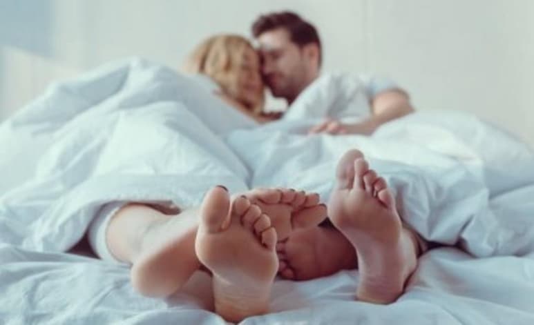 Las parejas deberán documentar su experiencia en los colchones de la empresa (ESPECIAL)