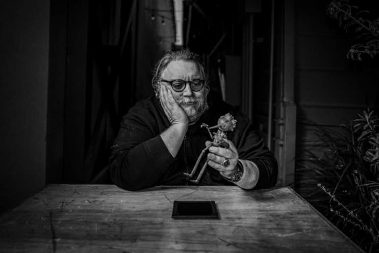 Netflix sorprendió este miércoles al anunciar al elenco de Pinocho, una película musical animada en 'stop-motion' del aclamado cineasta mexicano Guillermo del Toro. (TWITTER)