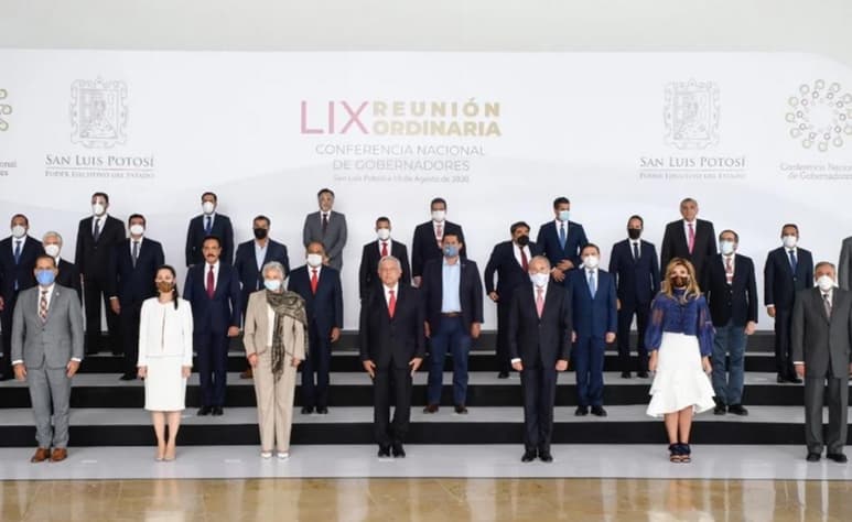 Tras casi dos horas de diálogo la reunión entre el presidente, Andrés Manuel López Obrador, y los integrantes de la Conferencia Nacional de Gobernadores (Conago) finalizó, en un encuentro donde se discutió la estrategia de la pandemia del COVID-19, y la demanda de un nuevo pacto fiscal. (ESPECIAL)