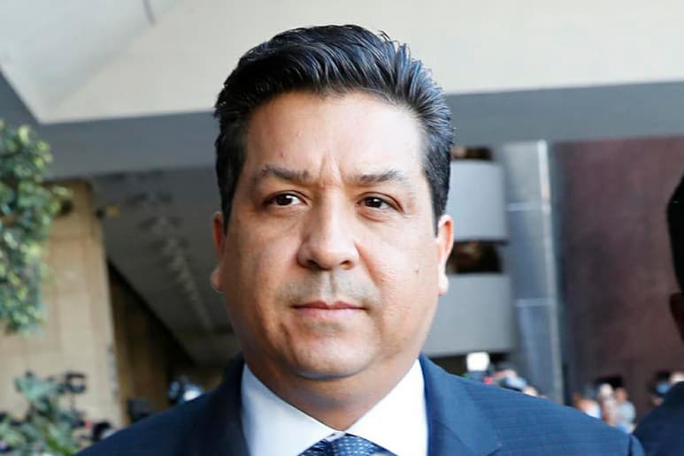 El gobernador de Tamaulipas, Francisco Javier García Cabeza de Vaca, aseguró que presentará denuncias contra Emilio Lozoya, exdirector de Petróleos Mexicanos, a quien llamó 'delincuente y criminal confeso' durante el recorrido que realizó por el nuevo edificio de la Oficina Fiscal en Reynosa. (ARCHIVO)