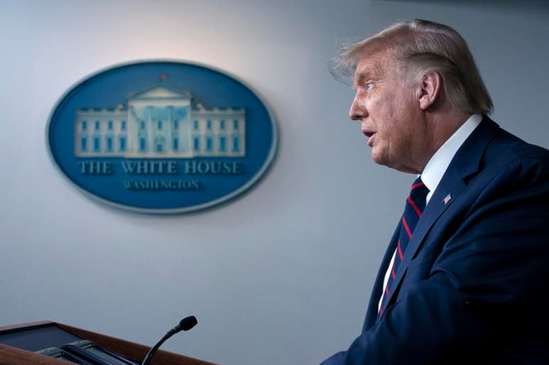 La fiscal de Nueva York solicitó el lunes a una corte que haga cumplir citatorios para una investigación sobre si el presidente Donald Trump y sus negocios inflaron activos en declaraciones financieras. (ARCHIVO) 