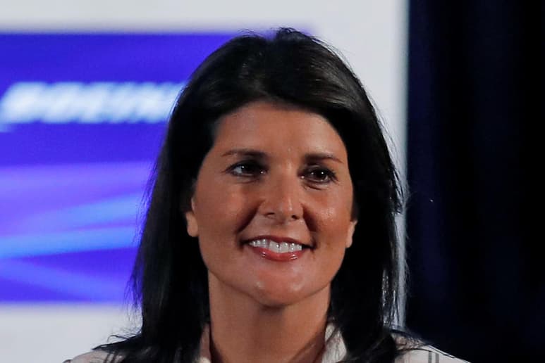 La exembajadora estadounidense ante las Naciones Unidas Nikki Haley afirmó este lunes durante la Convención Nacional Republicana que Estados Unidos'no es un país racista', aunque reconoció que su familia migrante fue 'discriminada'. (ARCHIVO)