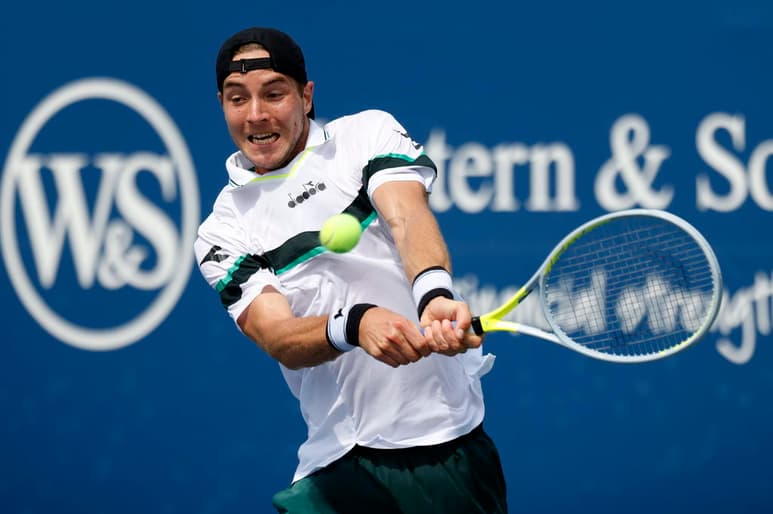 El tenista alemán Jan-Lennard Struff, 34 del mundo, ganó este martes por 6-4, 3-6 y 6-4 al belga David Goffin, séptimo cabeza de serie, y logró el pase a los cuartos de final del Masters 1000 de Cincinnati. (ARCHIVO)