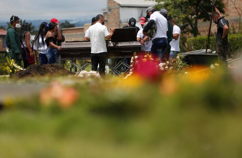 La sensación de indefensión es la misma de las demás familias de los asesinados. (EFE)