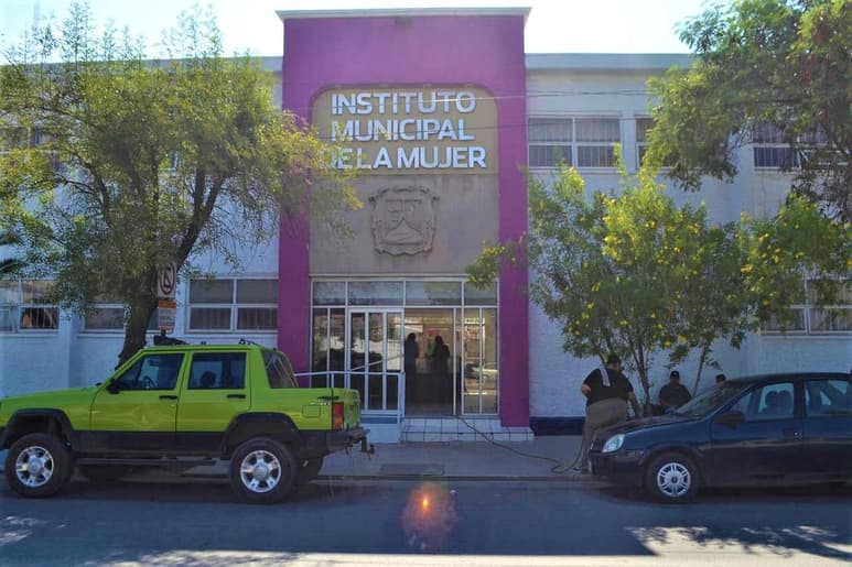 La titular de la citada dependencia, Claudia Murillo Medina dijo que en el inicio del ciclo escolar 2020-2021, uno de los obstáculos que ha percibido el Instituto es la falta de computadoras o acceso a internet por parte de las familias en condiciones más vulnerables, de ahí que se determinó poner a su disposición los ordenadores de la sala de cómputo y sus redes.
(ARCHIVO)