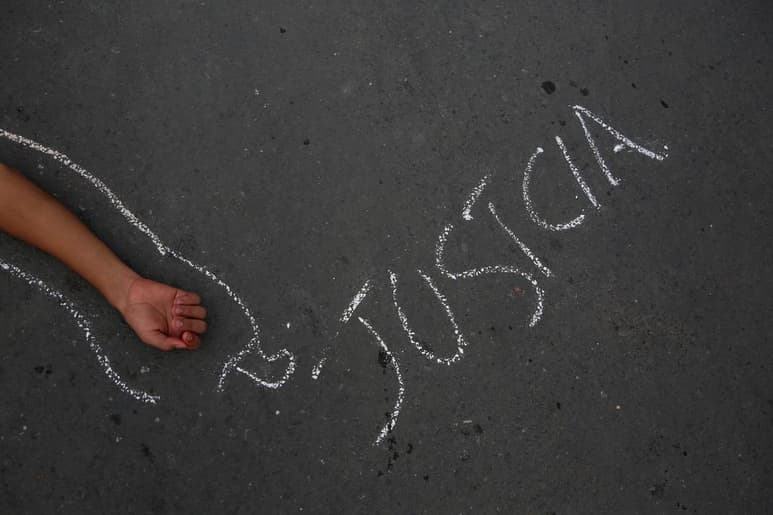 Al menos tres personas, entre ellas un menor de 13 años, fueron asesinadas en una zona rural del municipio de Andes, en el departamento de Antioquia (noreste), hecho que se suma a las masacres que se han registrado en las últimas semanas en Colombia. (ARCHIVO)