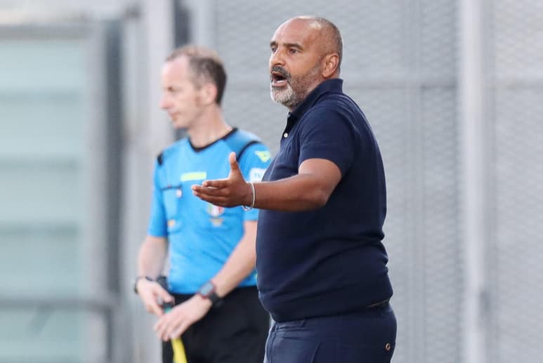 El Parma anunció este viernes la contratación de Fabio Liverani como nuevo entrenador del equipo. (ARCHIVO)