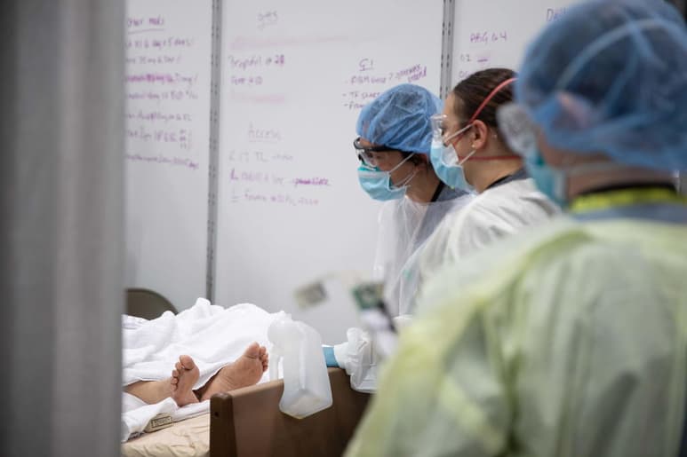 Un hombre de 25 años residente en Reno (Nevada) puede ser el primer caso de reinfección de la COVID-19 detectado en Estados Unidos. (ARCHIVO)
