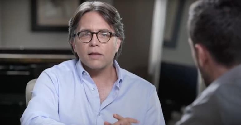 Los documentos presentados en un tribunal federal de Brooklyn le piden al juez que sentencie a Keith Raniere a cadena perpetua. (ESPECIAL)