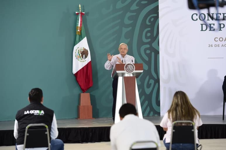 El presidente Andrés Manuel López Obrador consideró al reconocer la competencia del Comité de Naciones Unidas contra la Desaparición Forzada para recibir e investigar denuncias por ese delito a partir de diciembre de 2010, que su gobierno abrió al país para que puedan venir de cualquier organización de defensa de derechos humanos a participar en las investigaciones en la materia. (ARCHIVO)