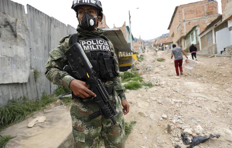 Las autoridades de Colombia investigan el asesinato de unos gemelos de 17 años que habían recibido amenazas y cuyos cuerpos fueron hallados en el municipio de Tarazá, en el departamento de Antioquia (noroeste), informó este domingo la Policía. (ARCHIVO)