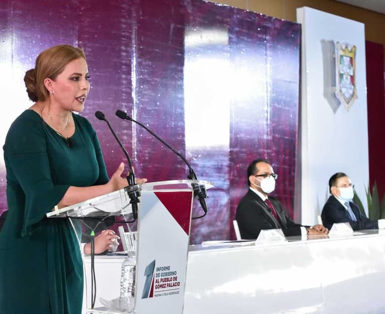 Durante su primer informe, la alcaldesa mencionó que en este primer año se ejercieron en el rubro de inversión pública más de 76 millones de pesos.