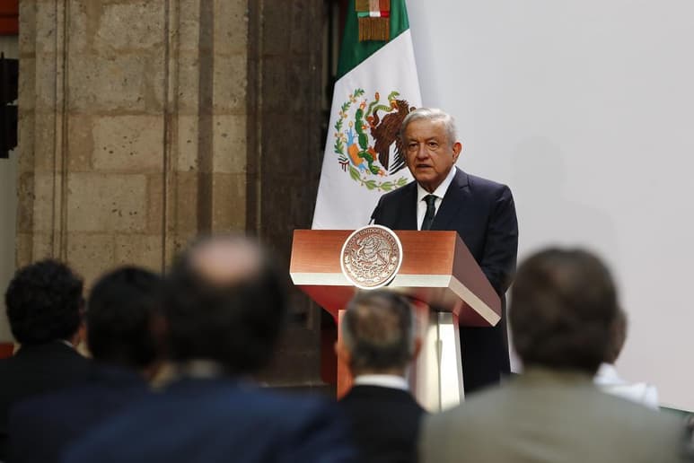 Recordó que pronosticó que la crisis provocada por la pandemia sería transitoria y 'afortunadamente así está sucediendo. Ya pasó lo peor, ya se están recuperando los empleos perdidos. Se está regresando a la normalidad productiva y ya estamos empezando a crecer'. (EFE)