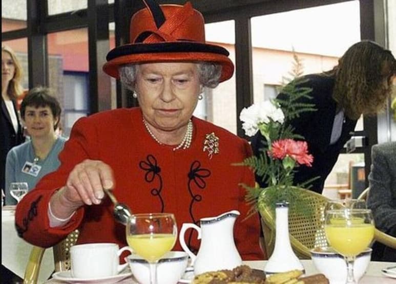 Según el chef, la pizza estaba dentro de la dieta de Diana y sus hijos en el palacio de Kensington, mientras que la reina Isabel II nunca solicitó este alimento originario de Nápoles, Italia. (Especial)