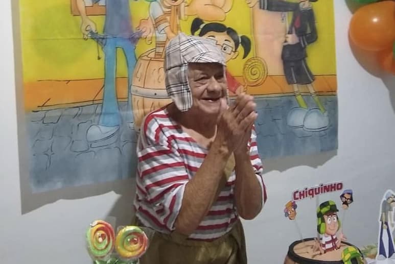 La fiesta del hombre se ha vuelto viral en redes sociales gracias a la temática que empleó en ésta con la serie de El Chavo del 8 (CAPTURA)