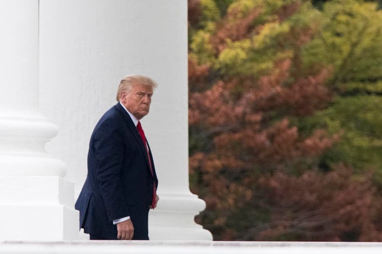 La administración Trump planea expandir drásticamente la recopilación de datos biométricos de inmigrantes. (ARCHIVO)