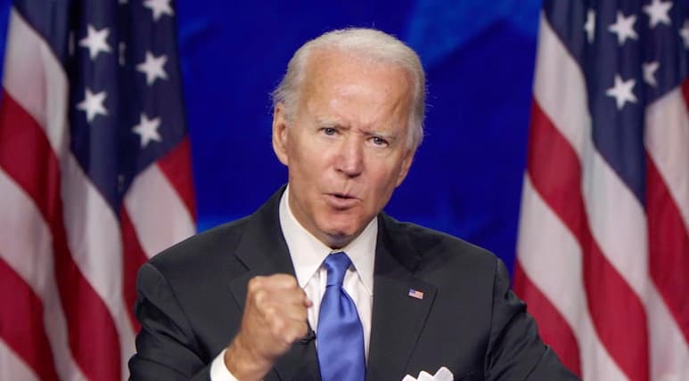Joe Biden confirmó el viernes que le han realizado la prueba del COVID-19 al menos una vez y prometió que lo hará regularmente durante la campaña electoral contra el presidente Donald Trump. (ARCHIVO)
