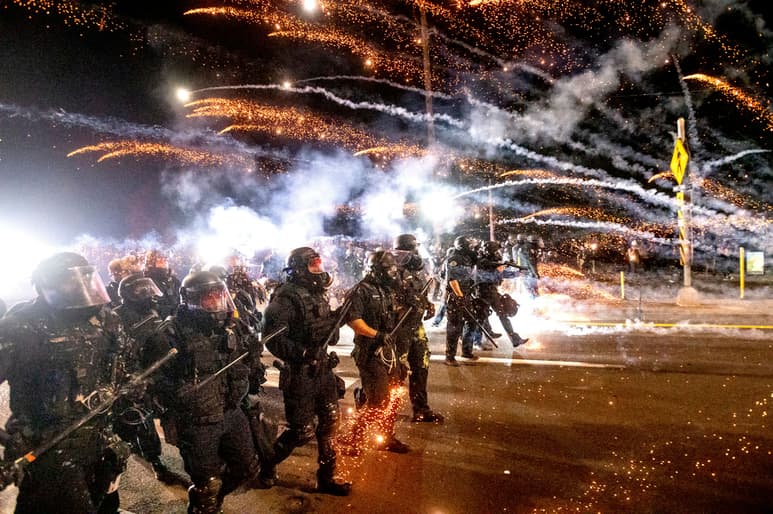 Las protestas en la ciudad no han dado tregua. (AP)