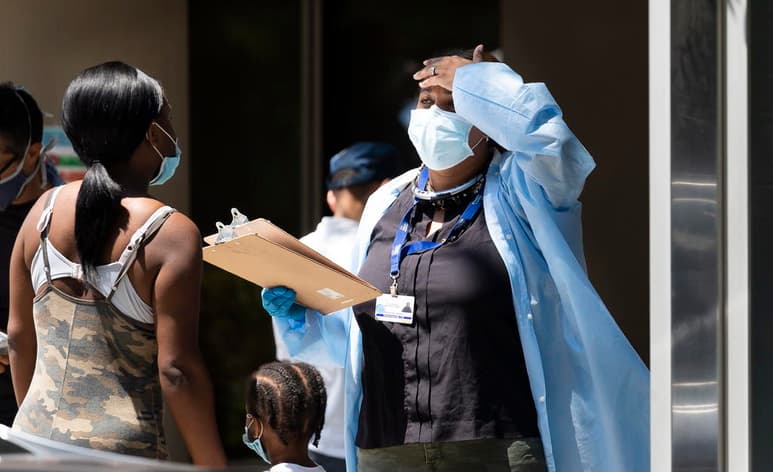 El estado de Nueva York ha encadenado 31 días consecutivos con un índice de contagio del coronavirus SARS-CoV-2 (causante de la COVID-19) por debajo del 1 %. (ARCHIVO)