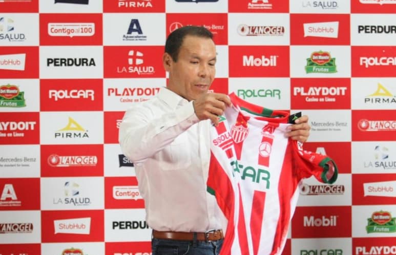 El 'Profe' Cruz descartó que el poco tiempo al frente del grupo sea una excusa de cara al duelo ante el San Luis, este martes, en la fecha nueve del campeonato. (ESPECIAL)