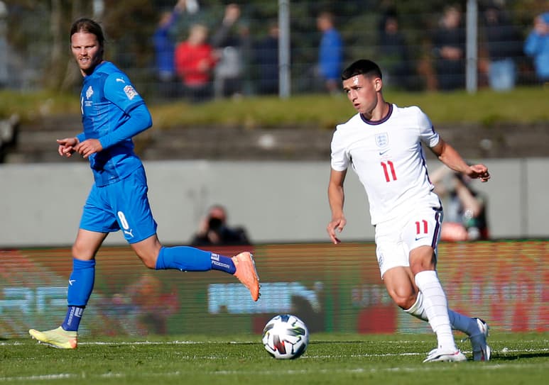 Phil Foden, junto a Mason Greenwood, fueron expulsados en la selección de Inglaterra, por salirse de la 'burbuja'. (AP)
