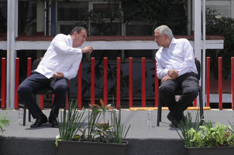 El gobernador de Morelos, Cuauhtémoc Blanco Bravo, afirmó que los 10 gobernadores que abandonaron la Conferencia Nacional de Gobernadores (Conago) sólo hacen 'grilla' contra el presidente Andrés Manuel López Obrador y sostuvo que la coalición del PES, Morena y el PT defenderán 'a muerte' al Ejecutivo federal. (ARCHIVO)