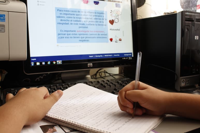 La escuela en casa ha sido todo un reto para docentes y padres de familia. (EL SIGLO DE TORREÓN)