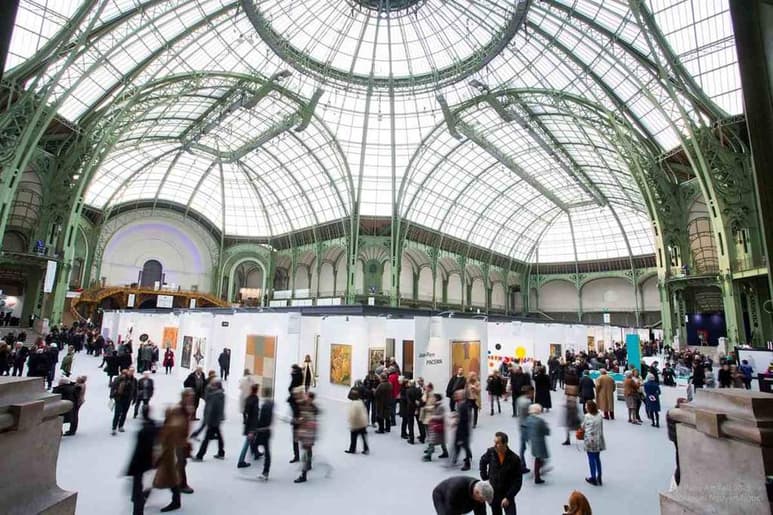 Art Paris, la segunda feria más grande de Francia, abrirá sus puertas a miles de visitantes el jueves en el Grand Palais de París. El evento de cuatro días sigue adelante pese a un incremento de casos de COVID-19 en el país. (ESPECIAL)