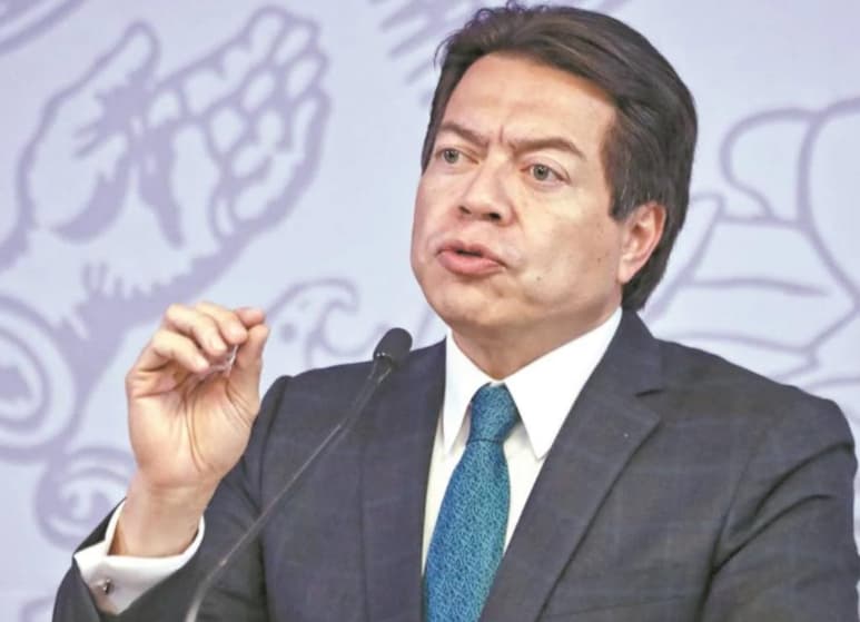 Mario Delgado busca desaparecer el Fondo Sectorial Conacyt-Secretaría de Energía-Hidrocarburos, así como el Fondo Sectorial Conacyt-Secretaría de Energía-Sustentabilidad Energética, para que las transferencias del Fondo Mexicano del Petróleo sólo se destinen al fondo de investigación científica y desarrollo tecnológico de institutos que realicen investigación en materia de hidrocarburos hasta por el monto que resulte de multiplicar los ingresos petroleros aprobados en la Ley de Ingresos hasta por un factor de 0.0065.
(ARCHIVO)