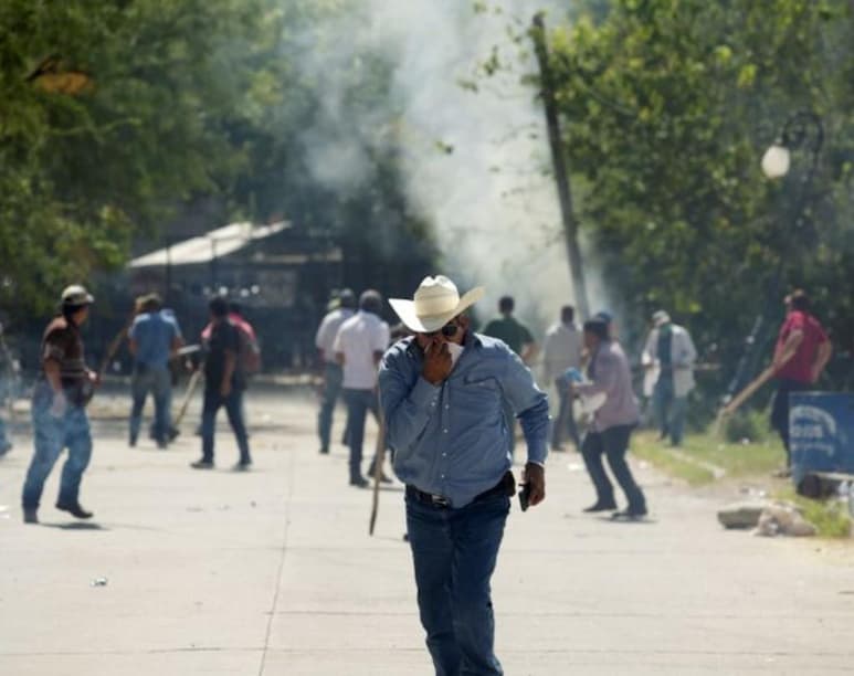 Los líderes campesinos advirtieron que con este incidente se corre el riesgo que haya más actos de violencia y “estemos frente a una decisión de que haya un Estado represivo y militarizado'.
(ESPECIAL)