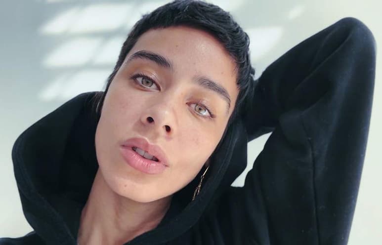 Esmeralda Pimentel cumplió 31 años este miércoles y su novia Bárbara Arredondo aprovechó la ocasión para compartir un video a través de Instagram, en el cual se encuentran ambas cantando las mañanitas en inglés, en la descripción, Arredondo agregó lo siguiente: 'Happy Birthday, MEPM!, ¡Hoy se baila!'. (INSTAGRAM)